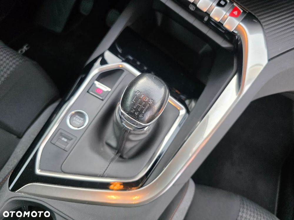 Peugeot 3008 BlueHDi 130 Stop & Start Active Business-Paket - 27