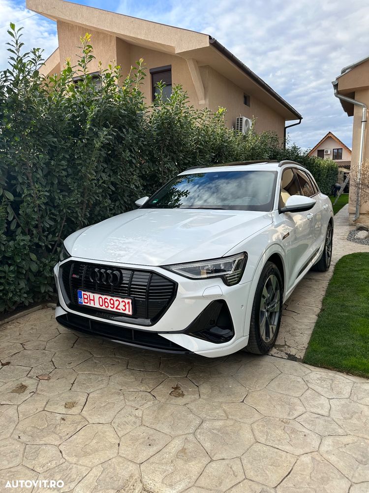 Audi e-tron 50 quattro S line - 1