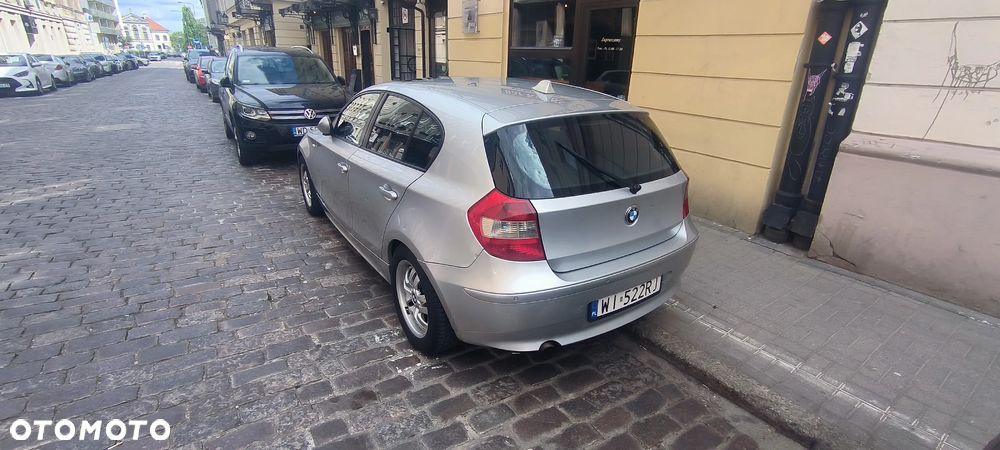 BMW Seria 1 120d - 4
