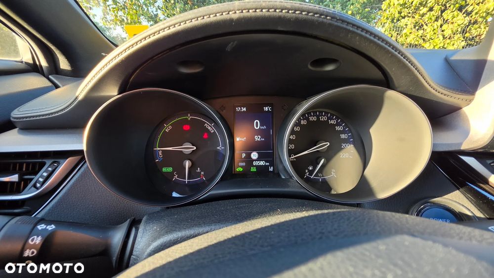 Toyota C-HR - 11
