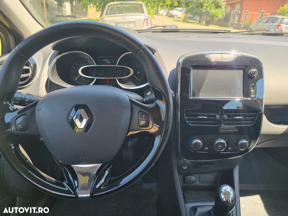 Renault Clio - 12