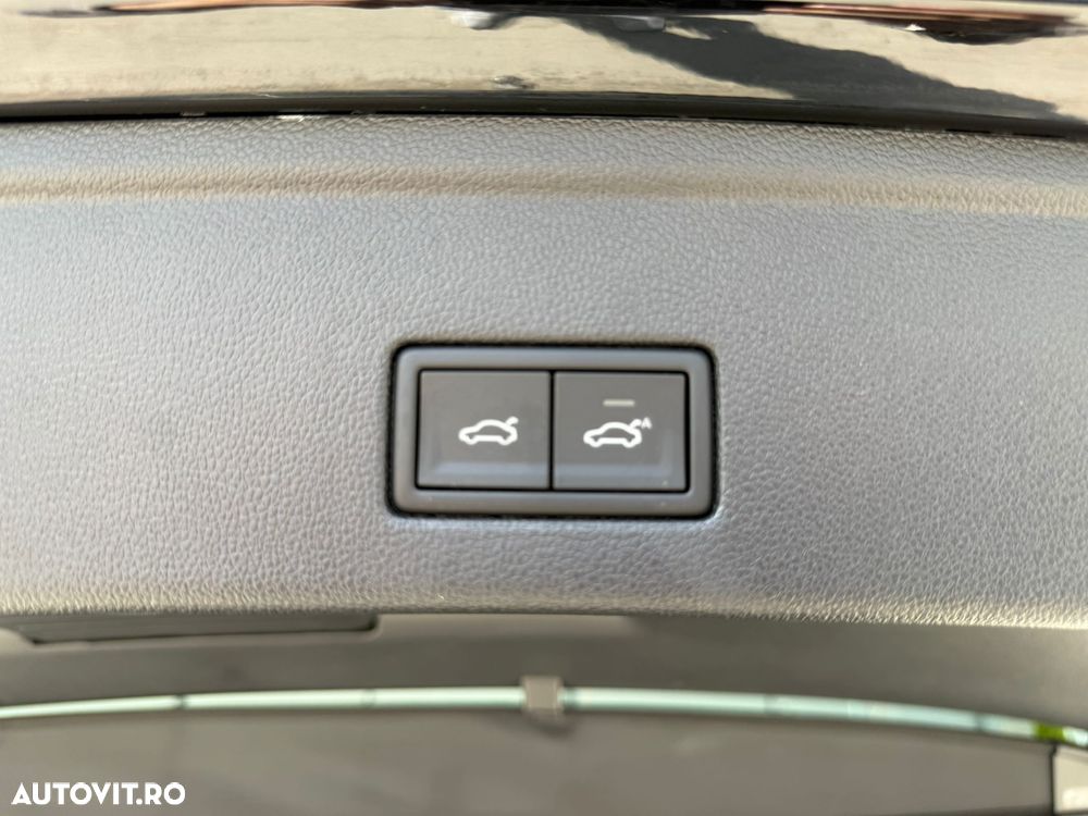 Volkswagen Touareg V6 TDI 4MOTION R-Line - 29