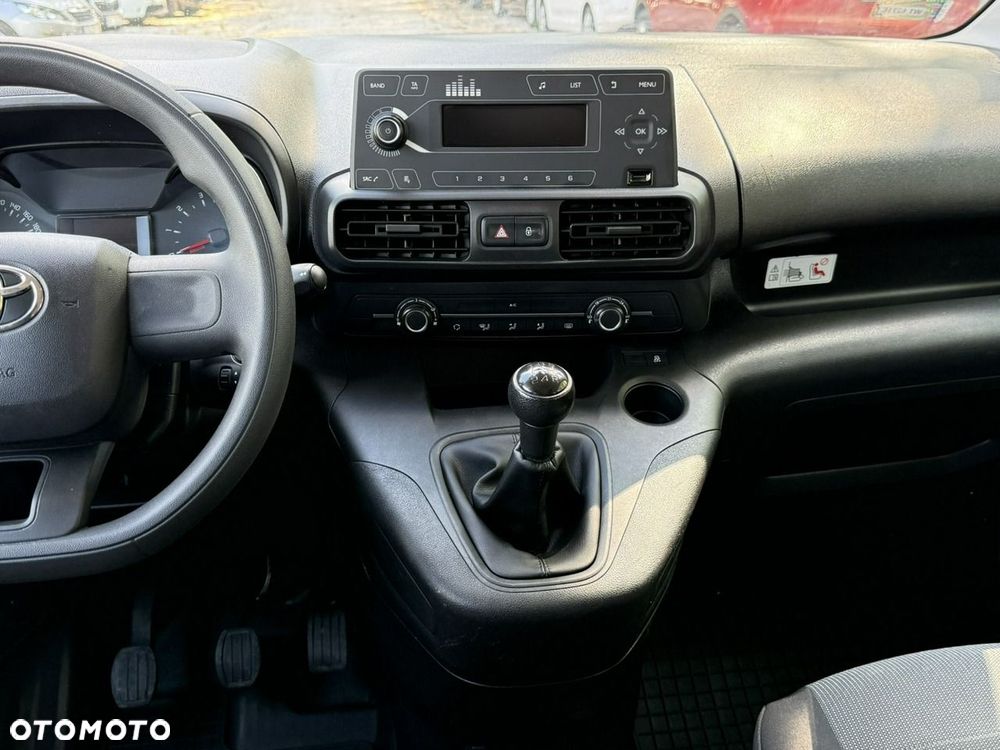Toyota Proace City - 24