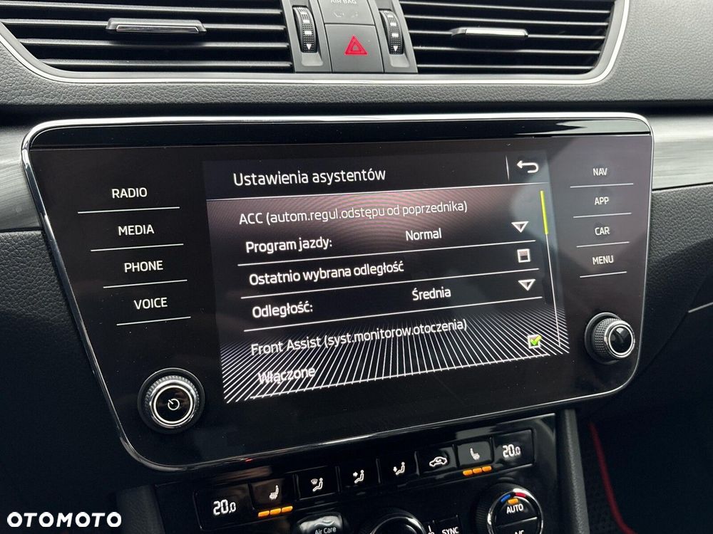 Skoda Superb 2.0 TDI SCR Style DSG - 25