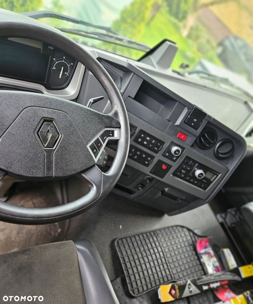Renault T440 - 17