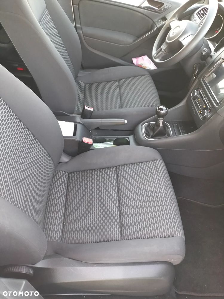 Volkswagen Golf 1.6 TDI DPF BlueMotion - 14