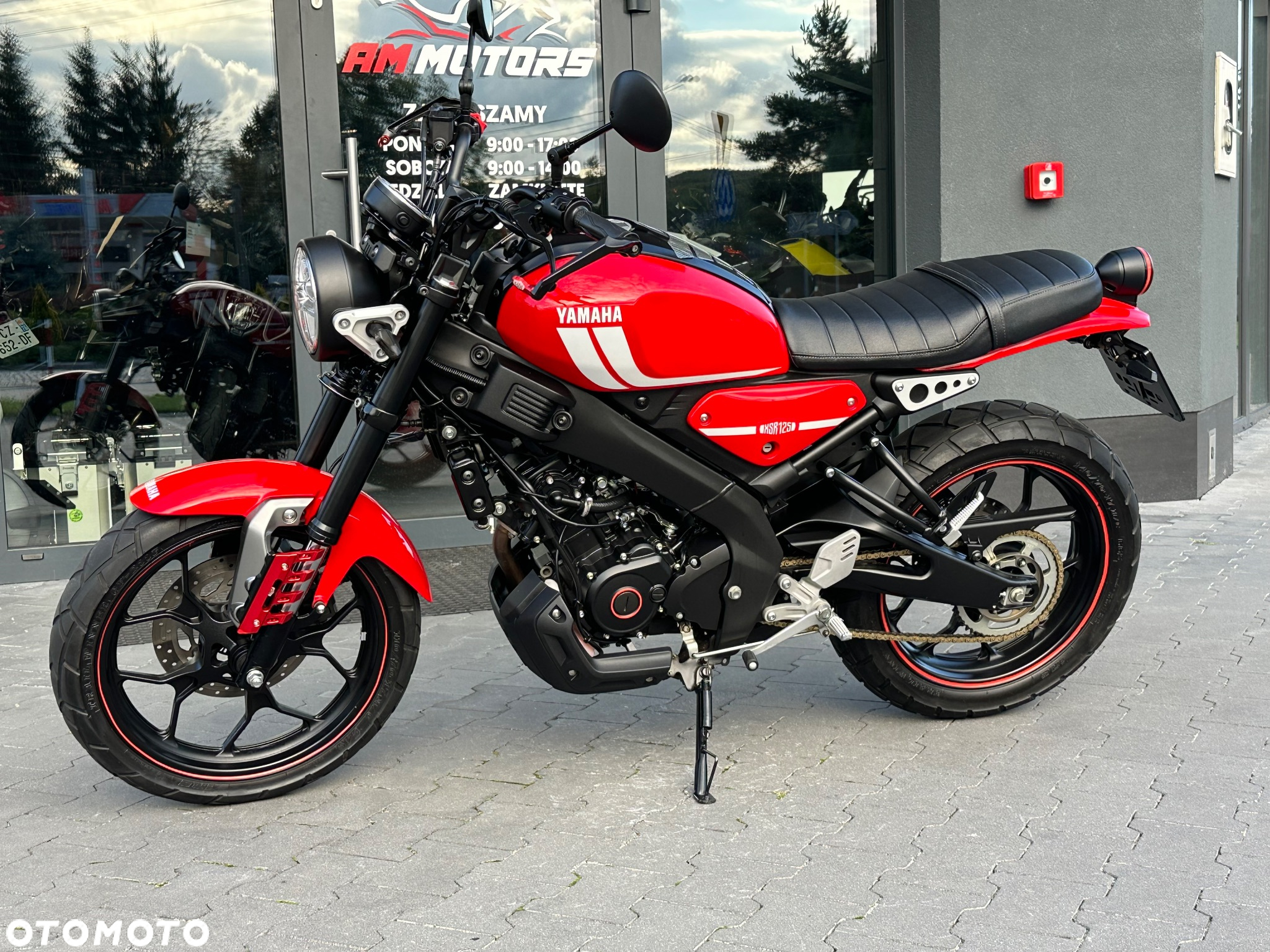 Yamaha XSR - 28