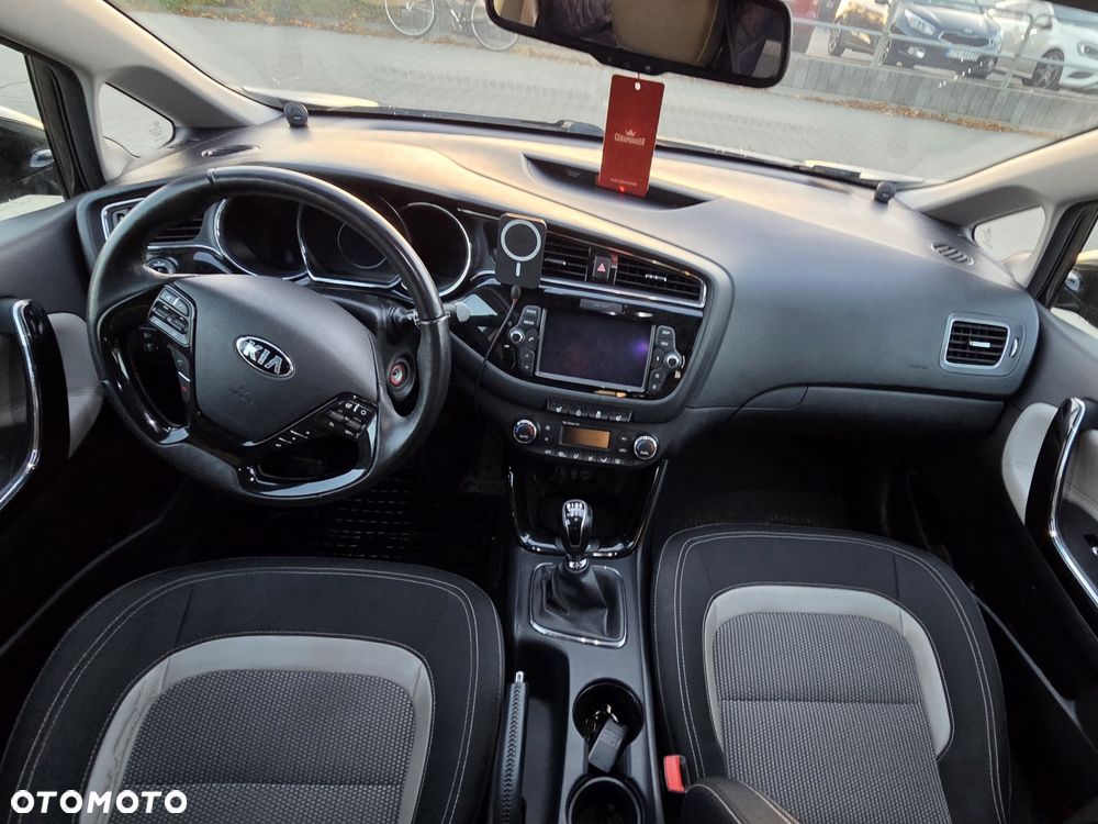 Kia Ceed - 5