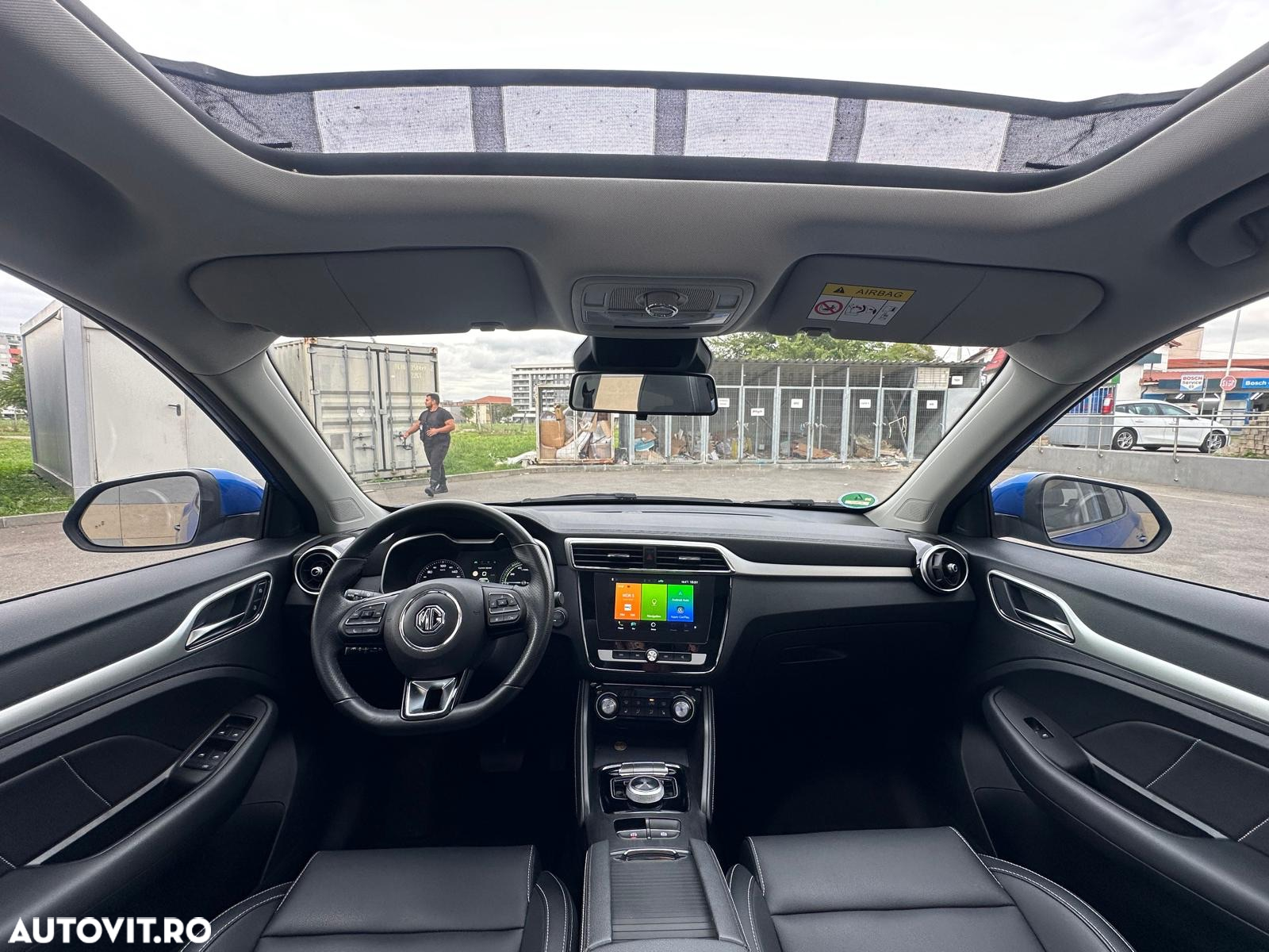 MG ZS EV Luxury - 12