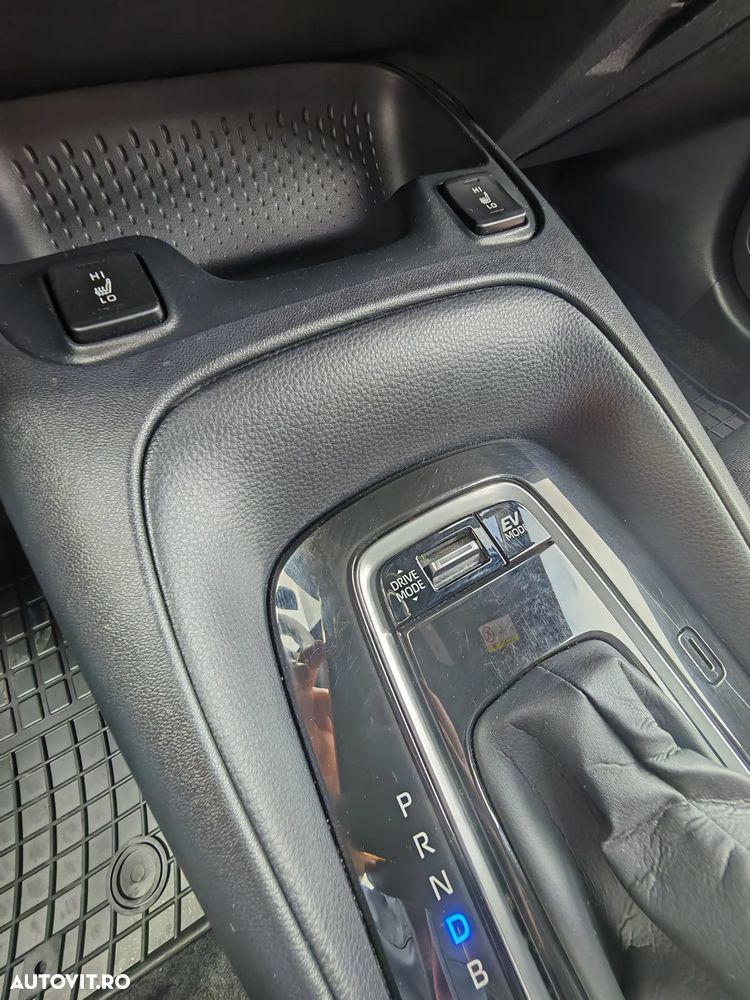 Toyota Corolla 1.8 HSD Business - 14