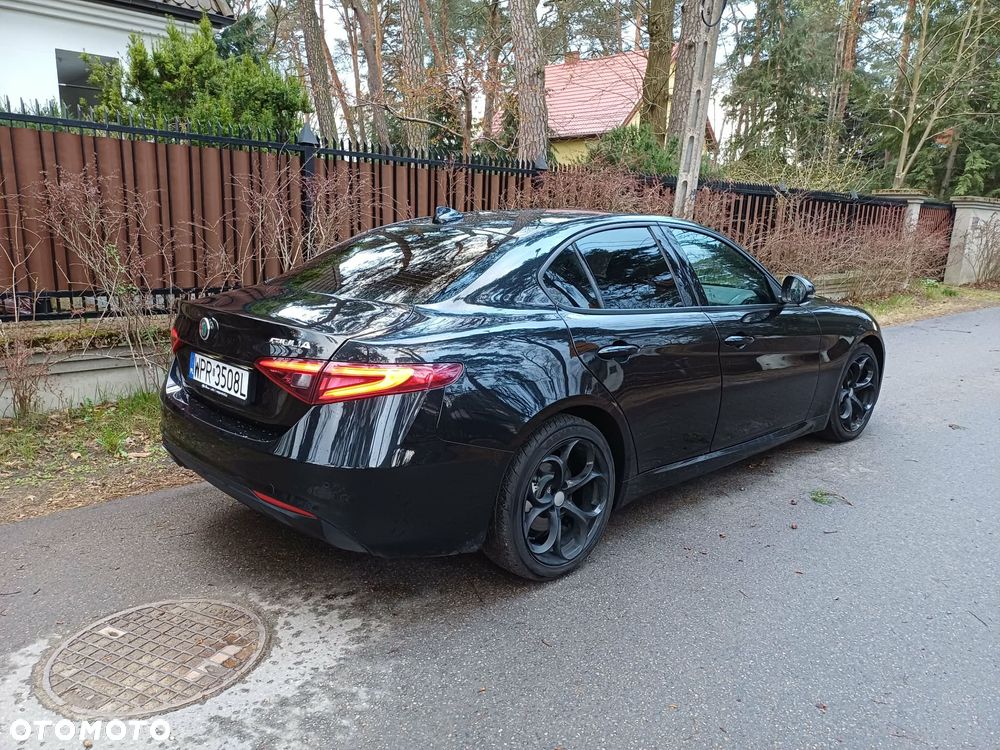 Alfa Romeo Giulia 2.0 Turbo Business - 5