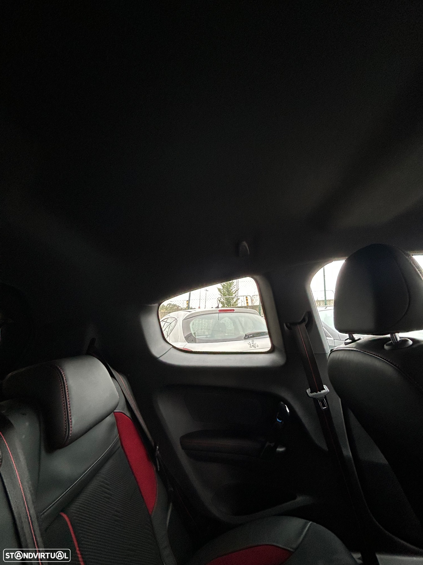 Peugeot 208 1.6 e-THP GTi - 15