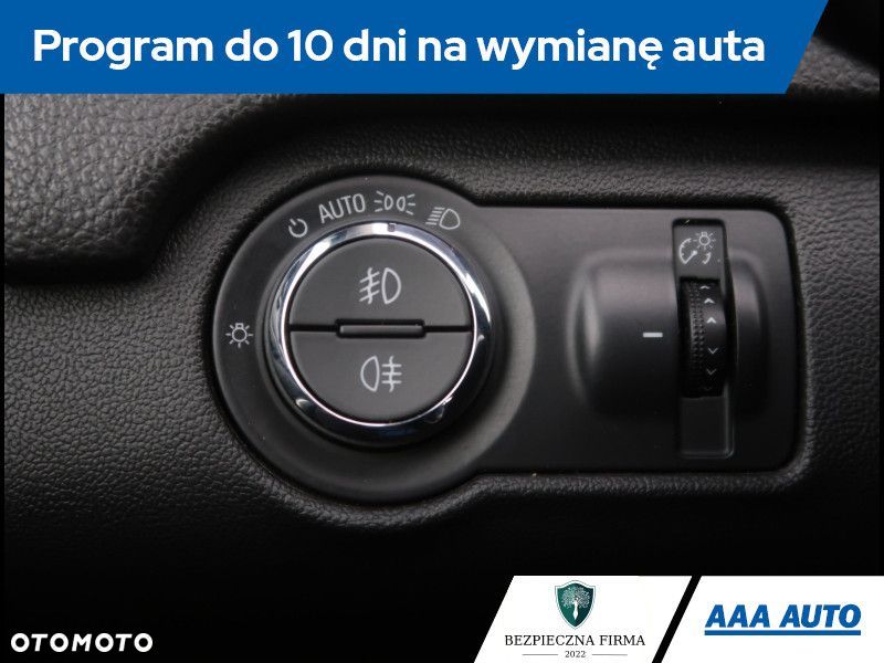 Opel Insignia - 19