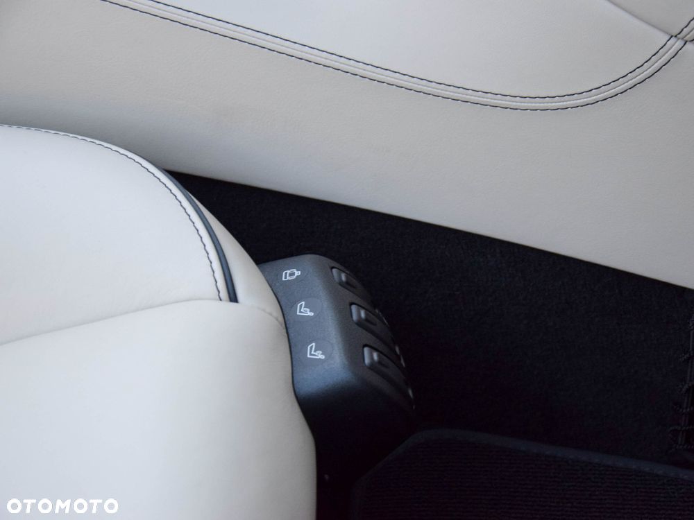 Mercedes-Benz SLS SPEEDSHIFT DCT - 21