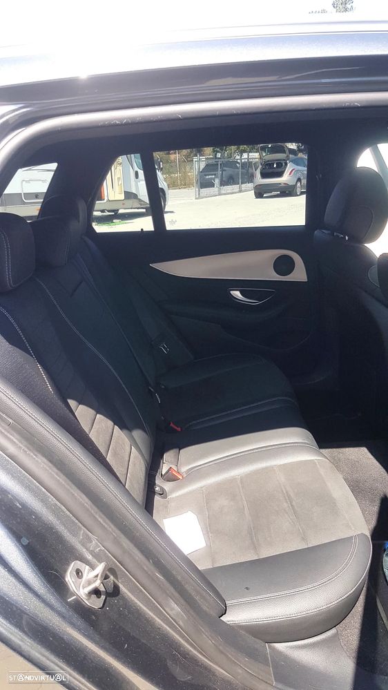 Mercedes-Benz E 300 - 11