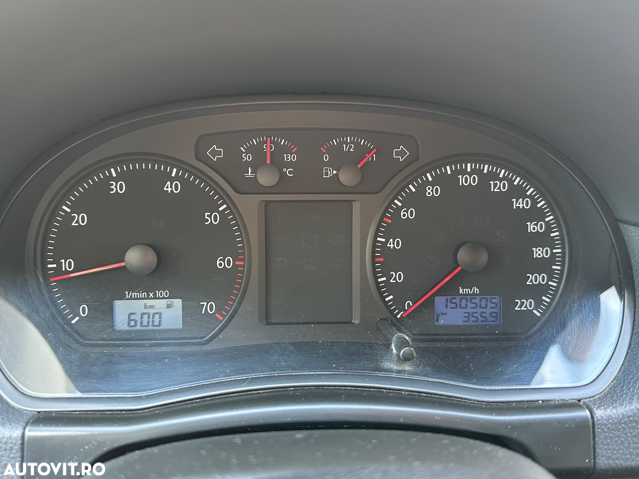 Volkswagen Polo 1.4 Attractive - 9