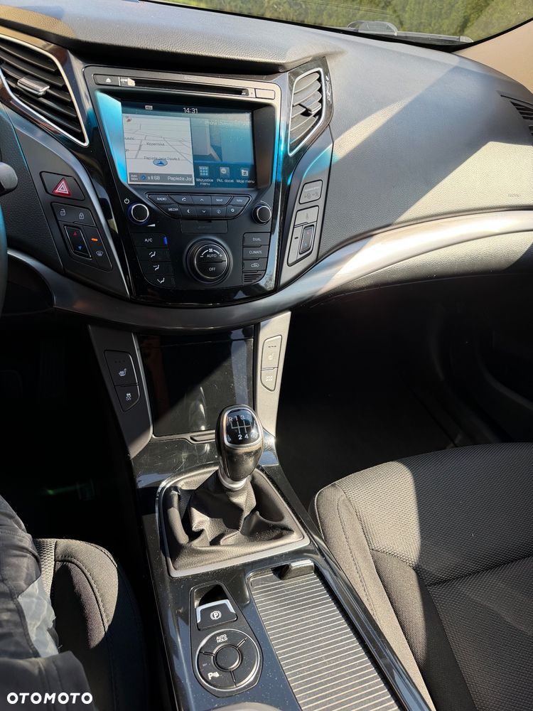 Hyundai i40 1.7 CRDi Comfort + - 32