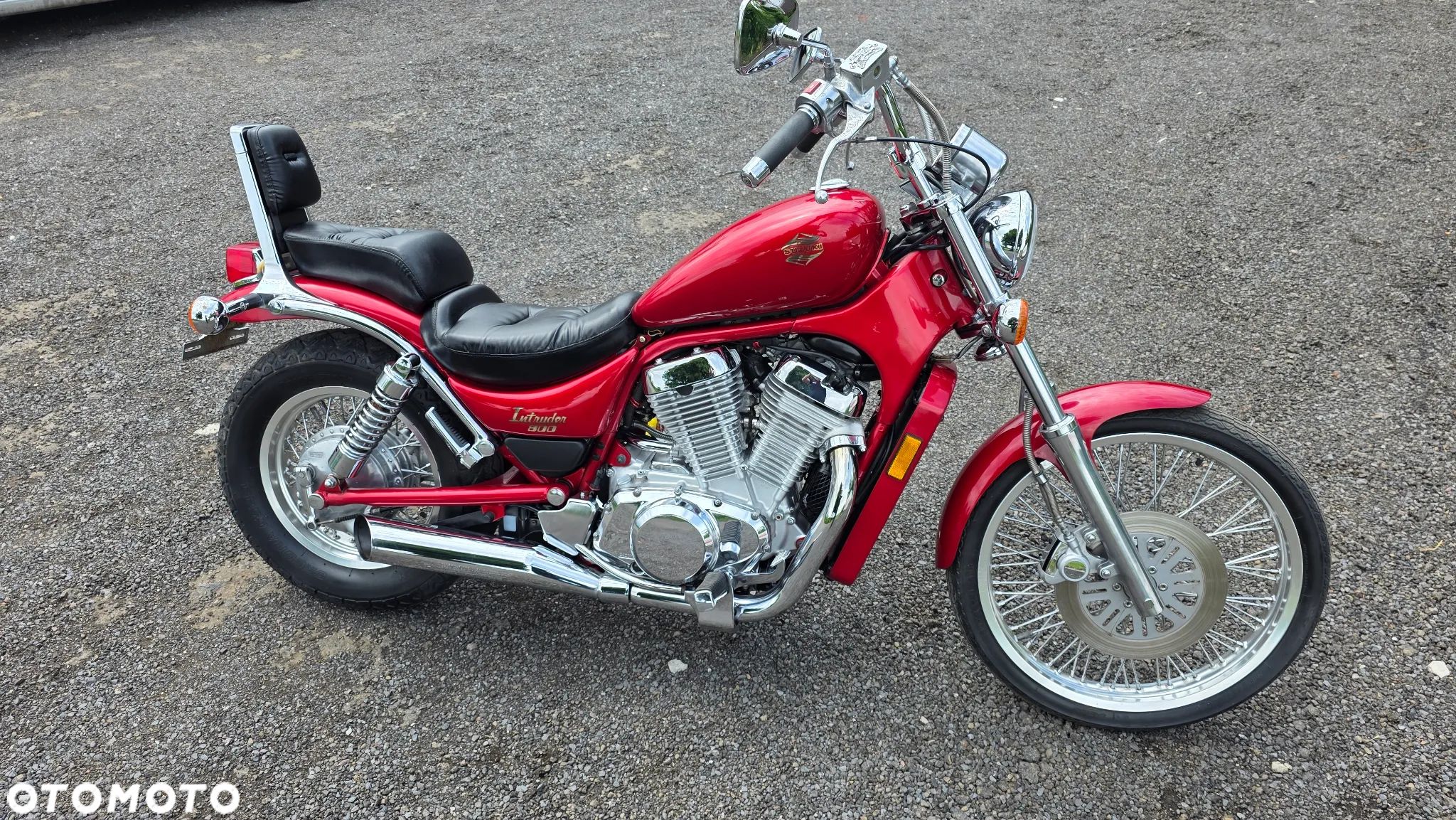 Suzuki Intruder - 1