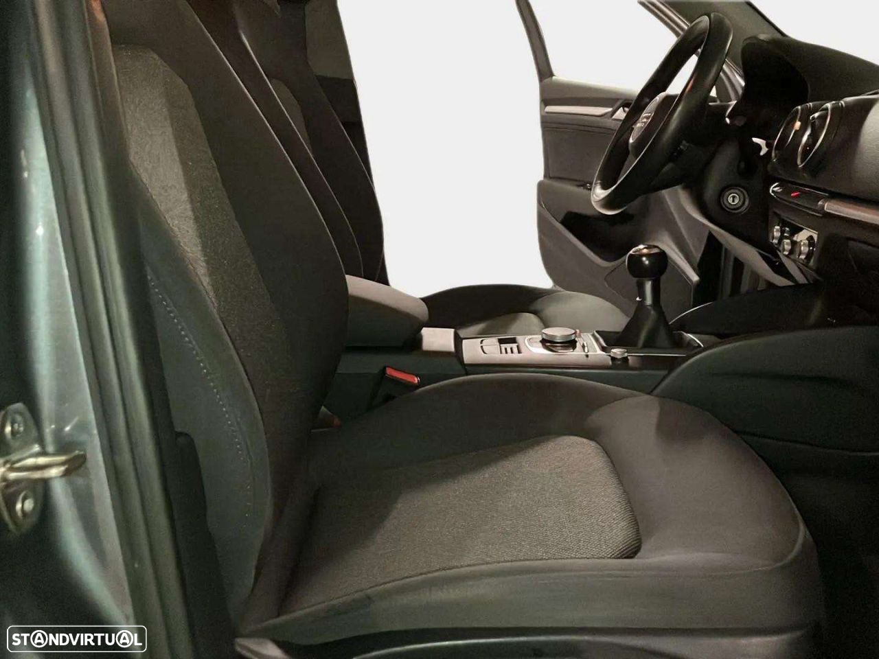 Audi A3 Sportback 1.6 TDI Advance Ultra - 12