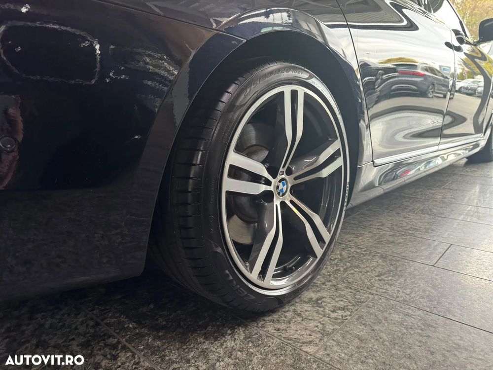 BMW Seria 7 750i xDrive - 8