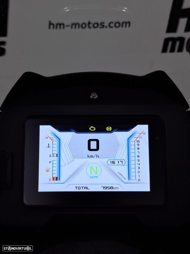 QJ Motor SRT 700 SX - 8