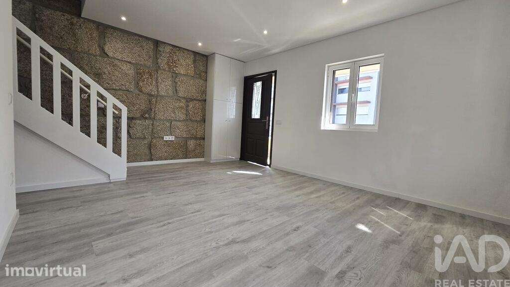 Duplex T4 em Amarante, Madalena, Cepelos e Gatão de 101 m2 - Full image: 4/15