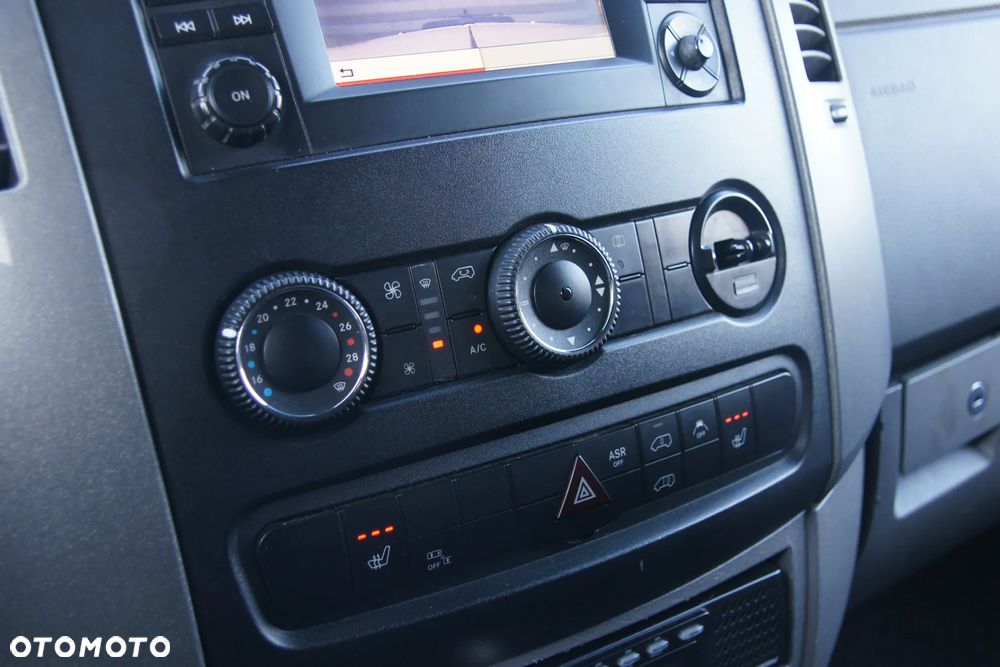 Mercedes-Benz SPRINTER - 12