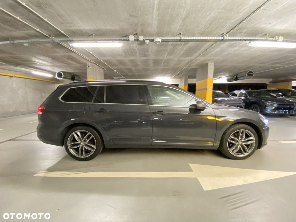 Volkswagen Passat - 8