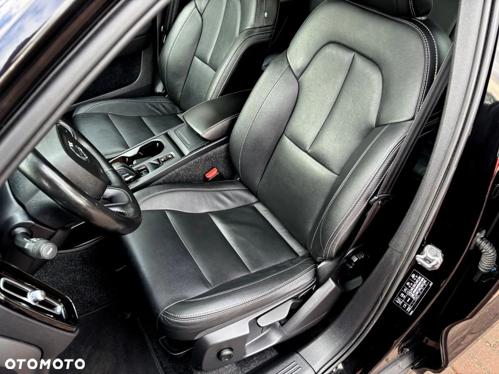 Volvo XC 40 B4 B Geartronic Momentum Pro - 14