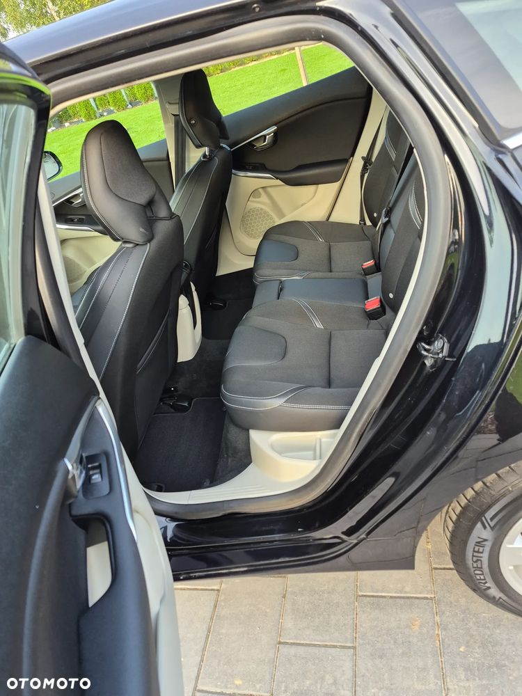 Volvo V40 T3 - 14