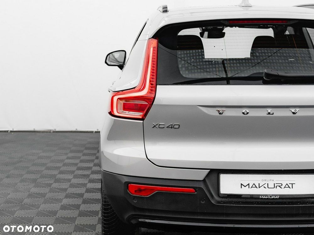 Volvo XC 40 B3 Plus Dark - 12