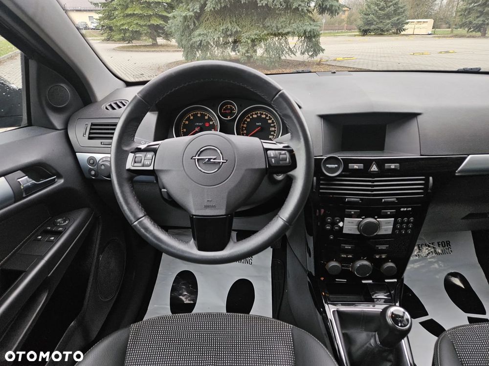 Opel Astra 1.8 Cosmo - 22