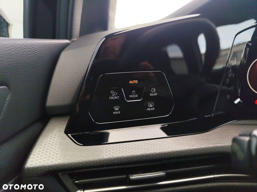 Volkswagen Golf - 17
