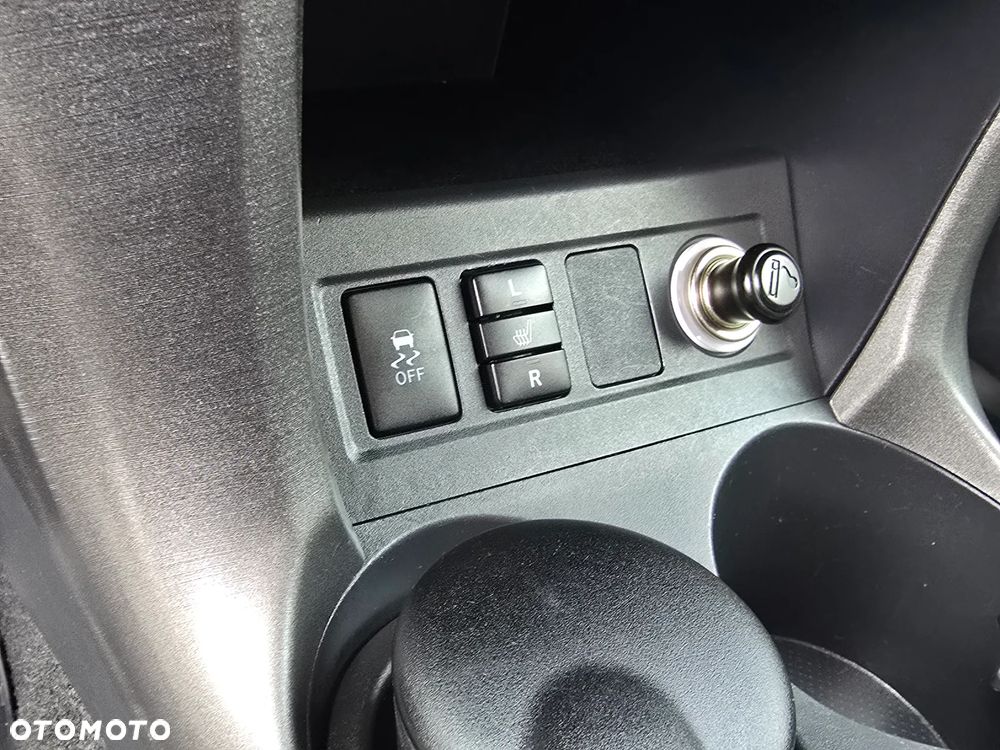 Toyota RAV4 2.0 VVT-i Premium - 30