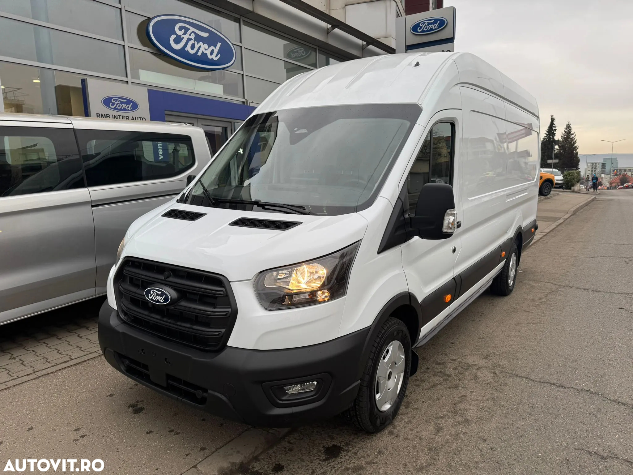 Ford TRANSIT VAN 350 - 2