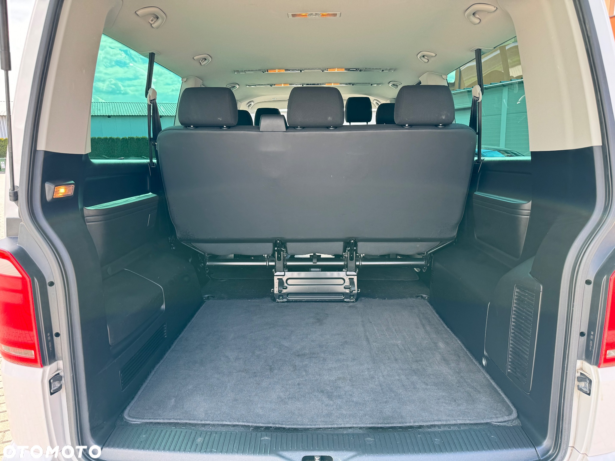 Volkswagen Caravelle 2.0 TDI L2 Comfortline - 21