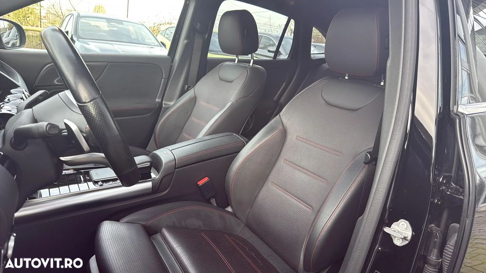 Mercedes-Benz GLA - 9