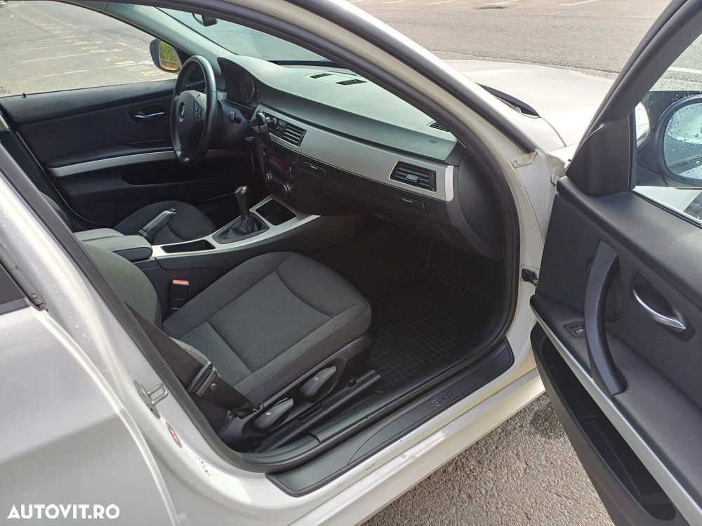 BMW Seria 3 316d - 11