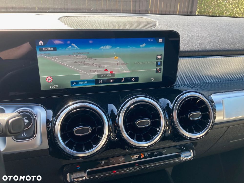 Mercedes-Benz GLB 250 8G-DCT - 17