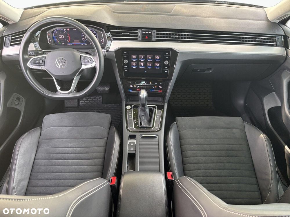 Volkswagen Passat Variant 2.0 TDI SCR Elegance DSG - 18
