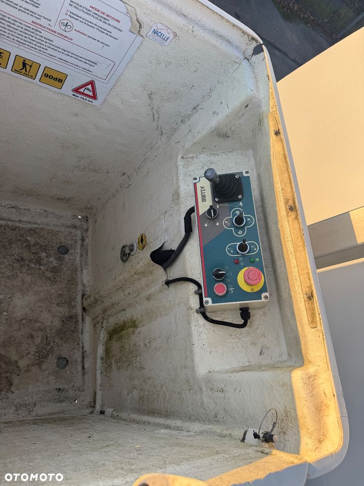 Renault MASTER PODNOŚNIK KOSZOWY - ZWYŻKA 12 m - 18