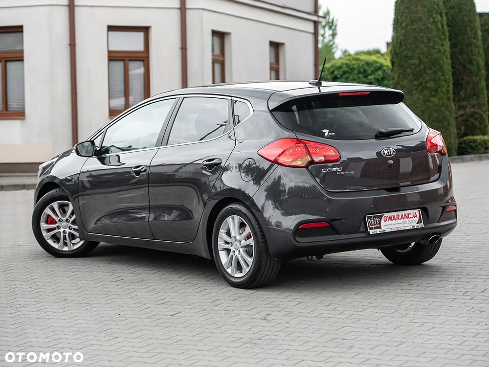 Kia Ceed - 9
