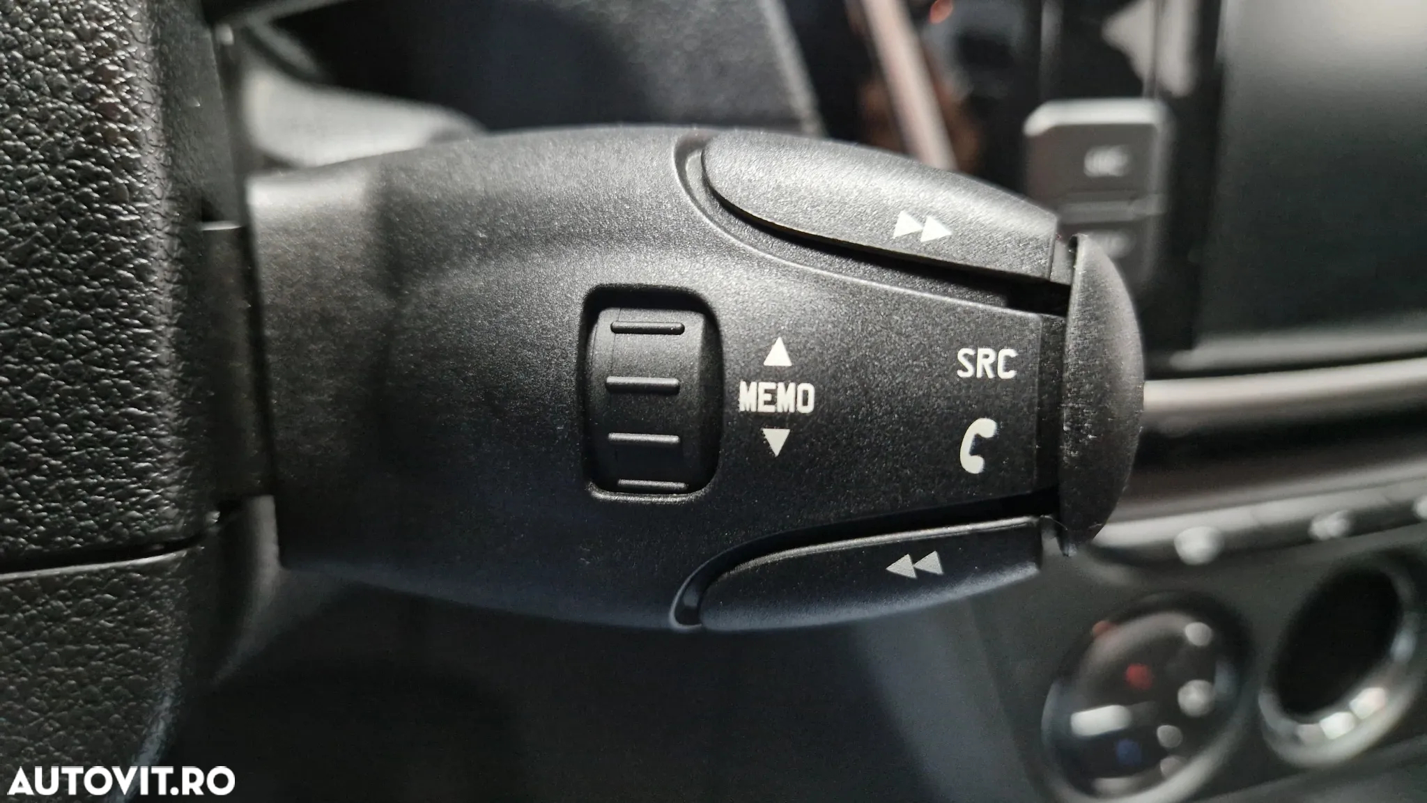 Peugeot 301 1.5 BlueHDI FAP Allure - 16