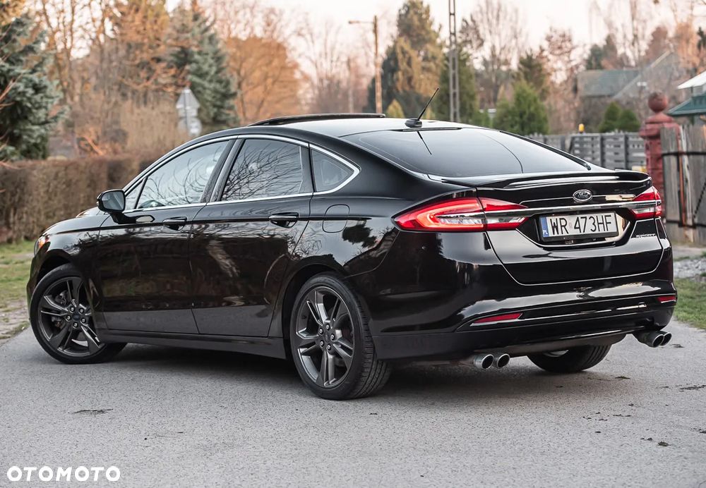 Ford Fusion - 2