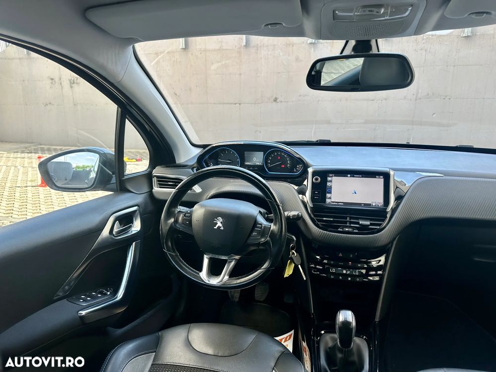 Peugeot 2008 - 9