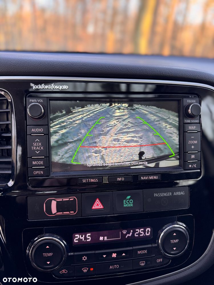 Mitsubishi Outlander Intense + - 24
