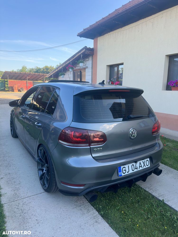 Volkswagen Golf 2.0 TSI GTI DSG - 5