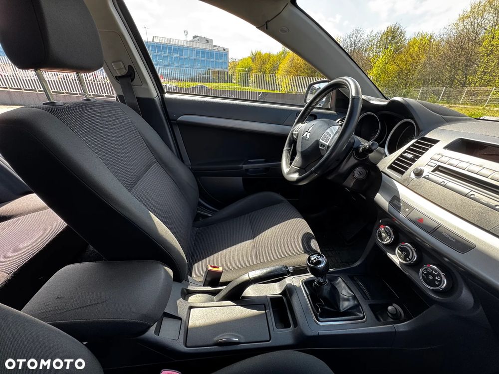 Mitsubishi Lancer 1.8 Intense - 9