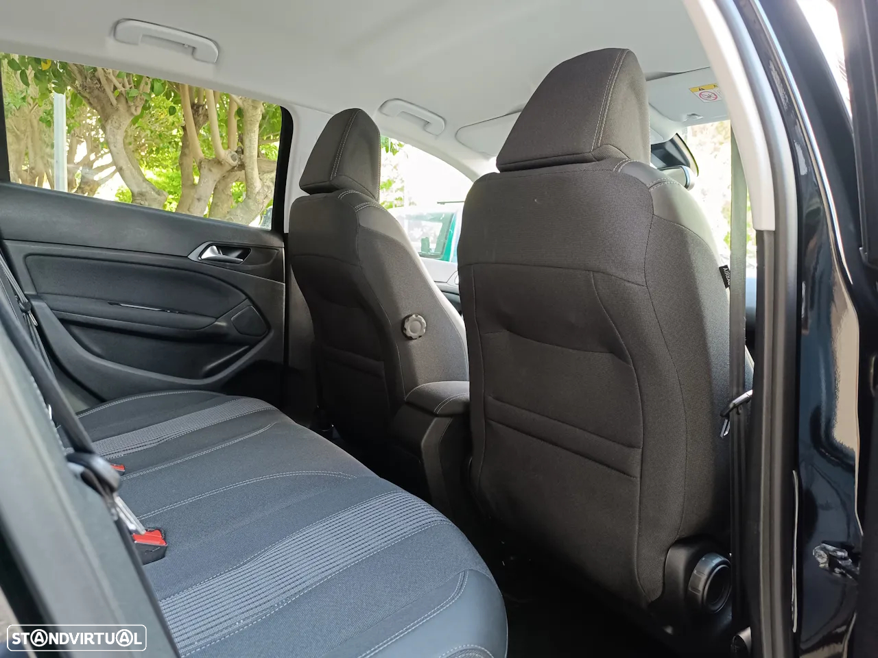 Peugeot 308 1.2 PureTech Allure EAT8 - 27