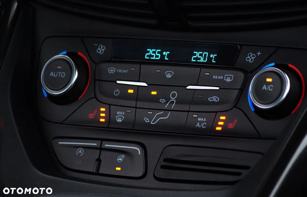 Ford Kuga - 39